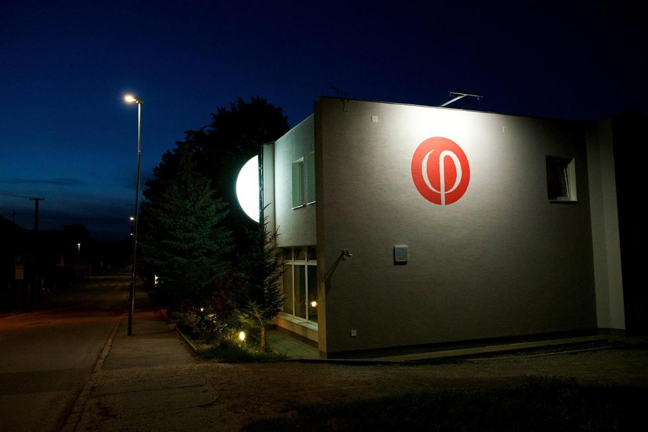 Penzion Formula Trenčín Eksteriør bilde